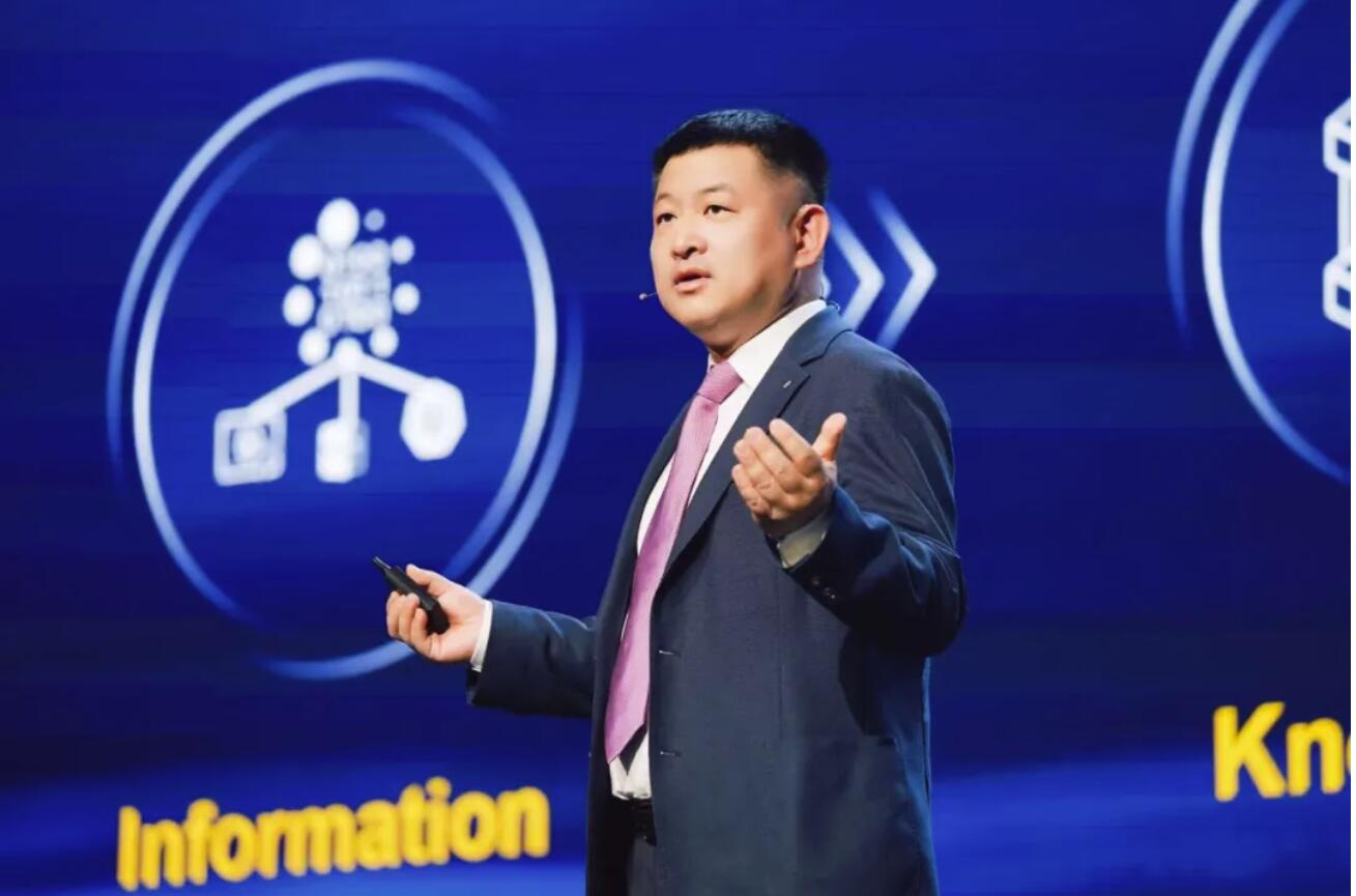 AI时代，数据觉醒 | 华为发布AI数据湖解决方案，加速行业智能化