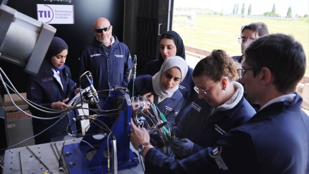 阿联酋首台液体燃料火箭发动机成功试射